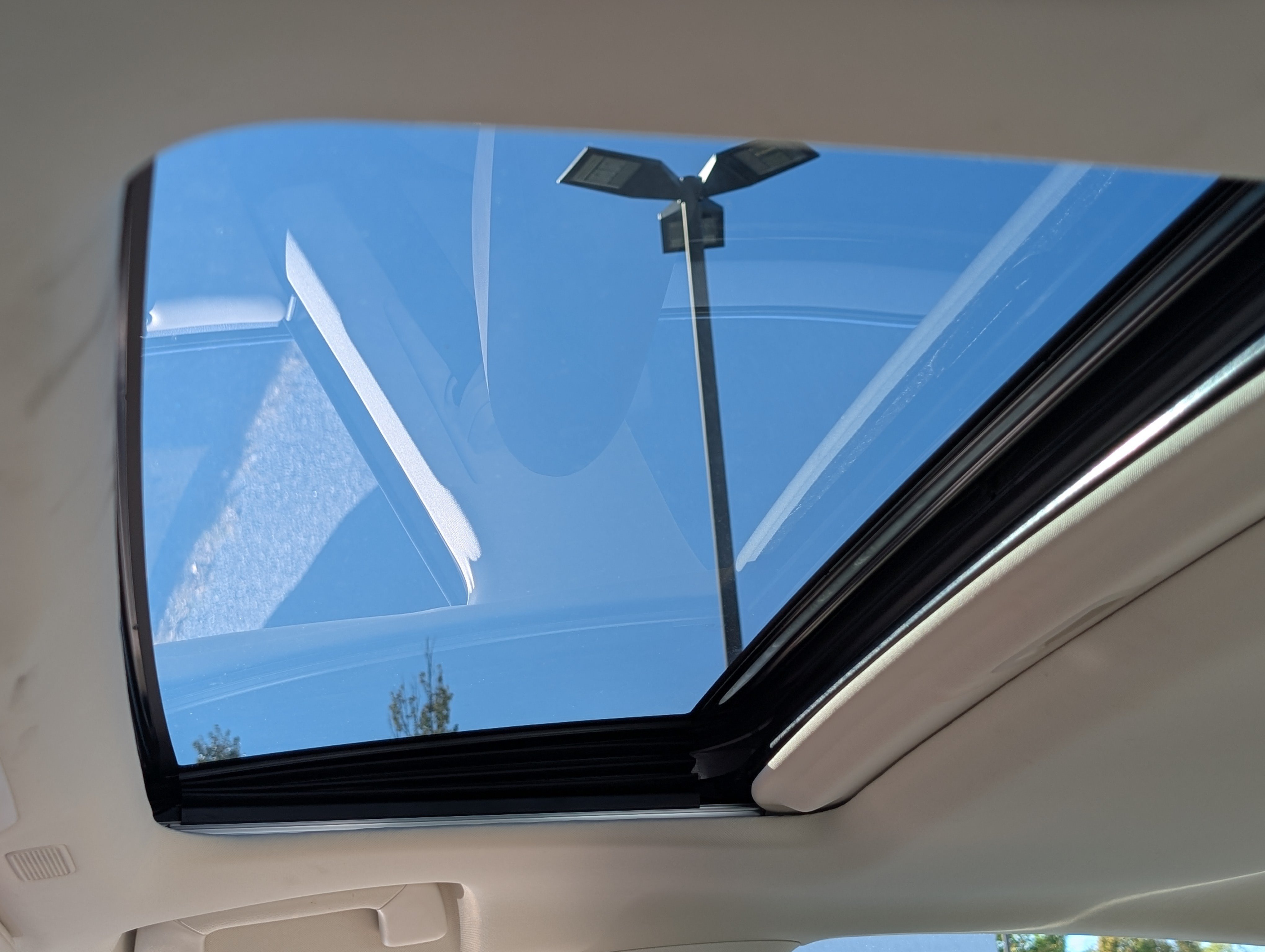 Used 2019 Lexus ES 350 w/ Premium Package FWD image 18