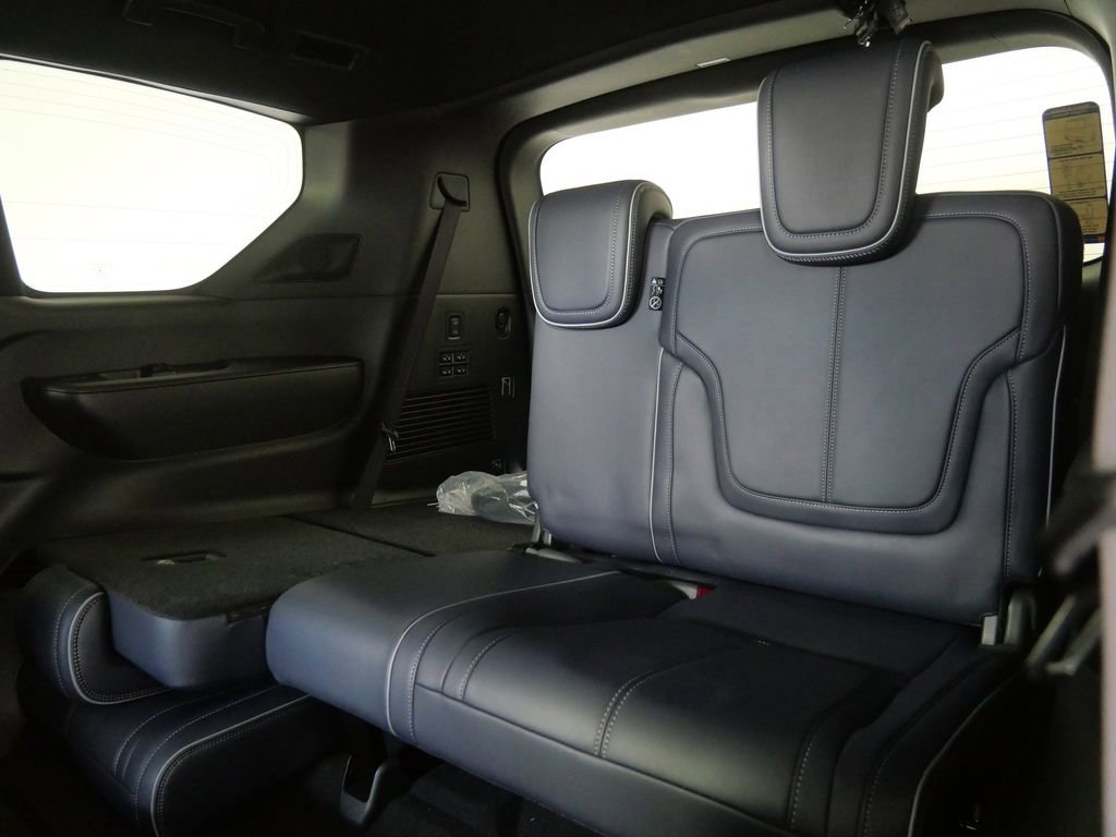 New 2026 INFINITI QX80 4WD image 16
