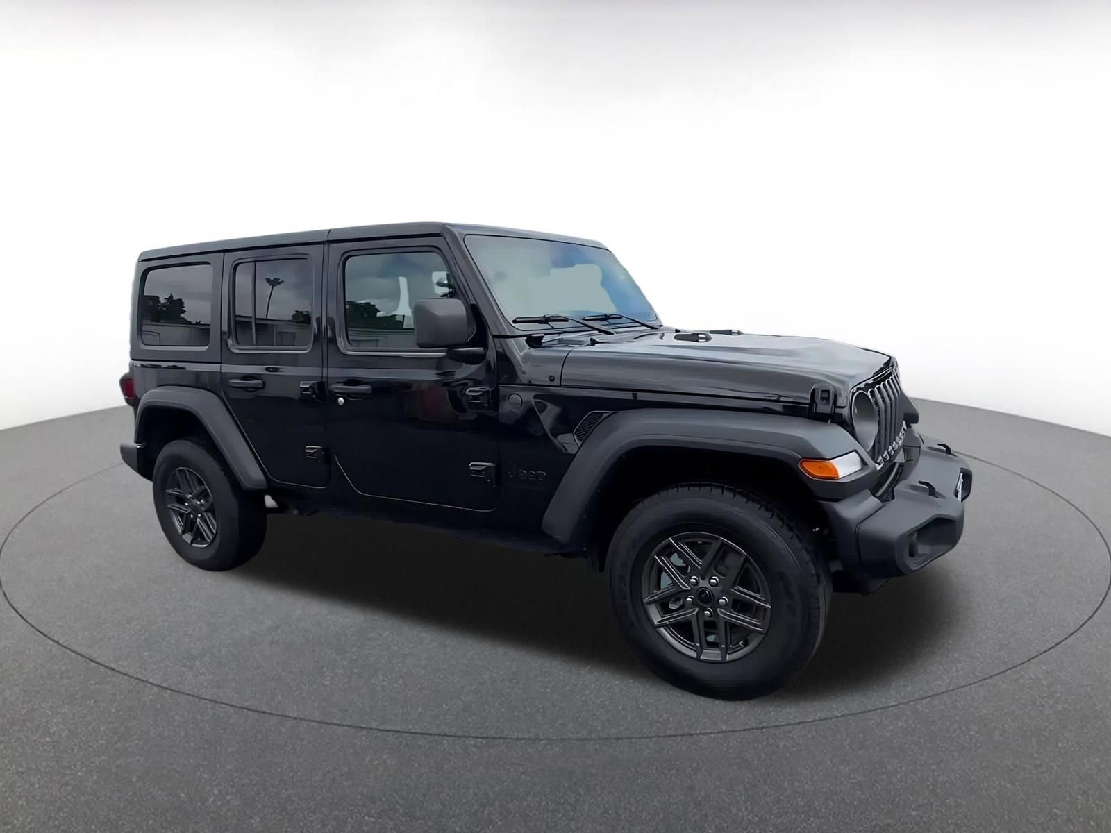 Used 2025 Jeep Wrangler Unlimited Sport AWD/4WD image 2