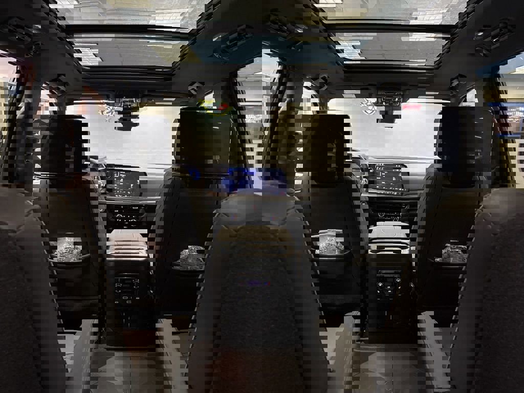 New 2026 Chevrolet Suburban Premier image 26