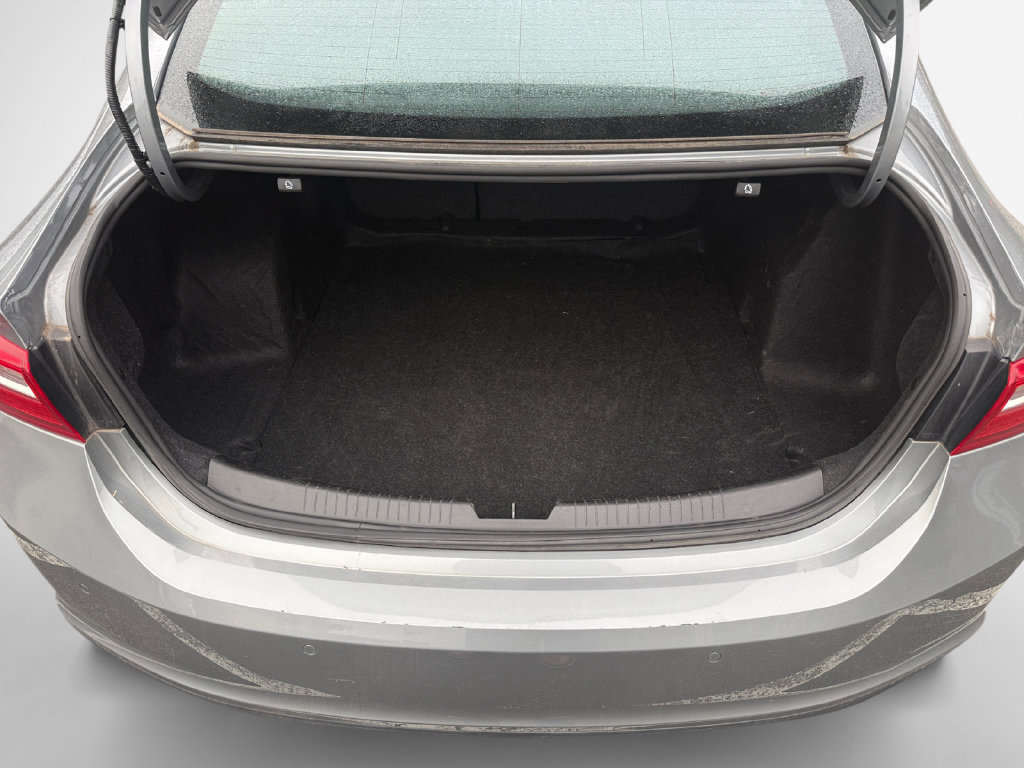 Used 2025 Chevrolet Malibu LT FWD image 24