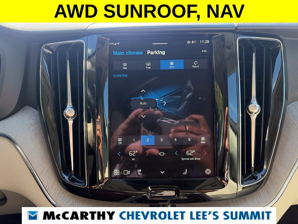 Used 2024 Volvo XC60 B5 Plus AWD/4WD image 9