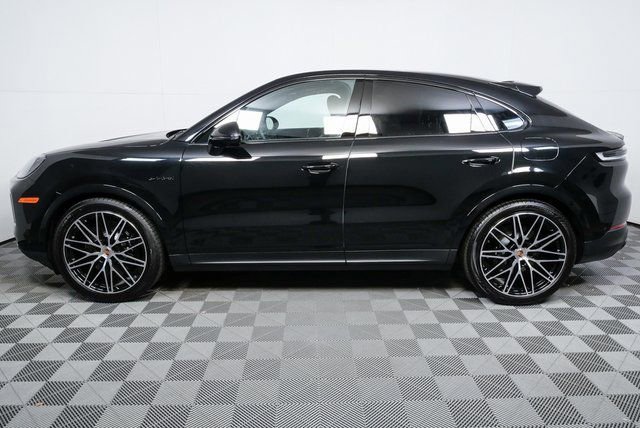 New 2026 Porsche Cayenne S image 2