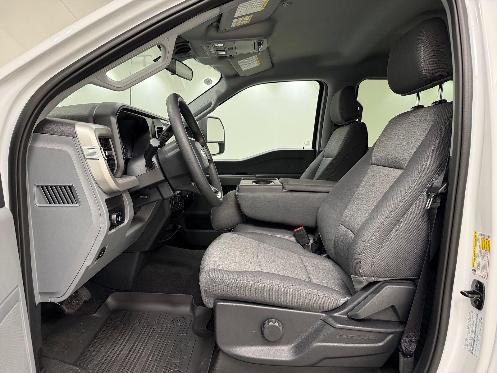 New 2026 Ford F250 XL w/ STX Appearance Package AWD/4WD image 15