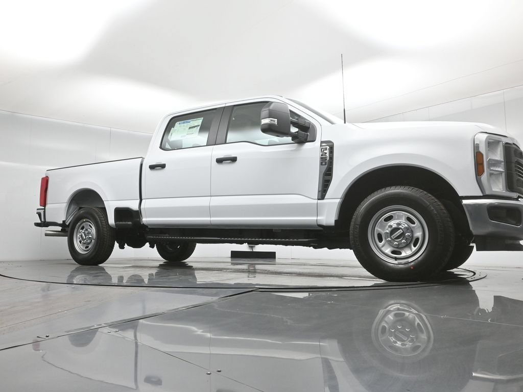 New 2026 Ford F250 XL w/ XL Chrome Package RWD image 43