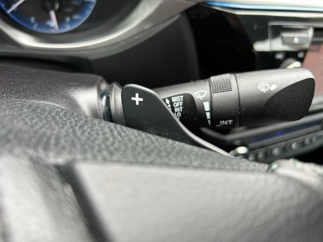 Used 2016 Toyota Corolla S Premium FWD image 22