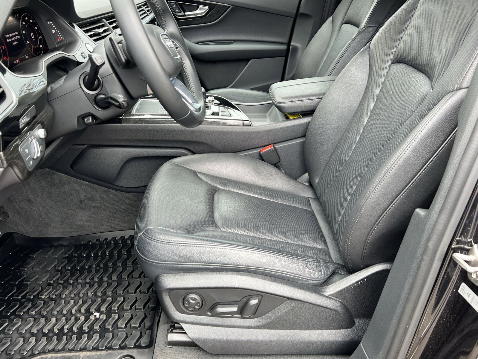 Used 2018 Audi Q7 3.0T Prestige w/ Prestige Package image 10