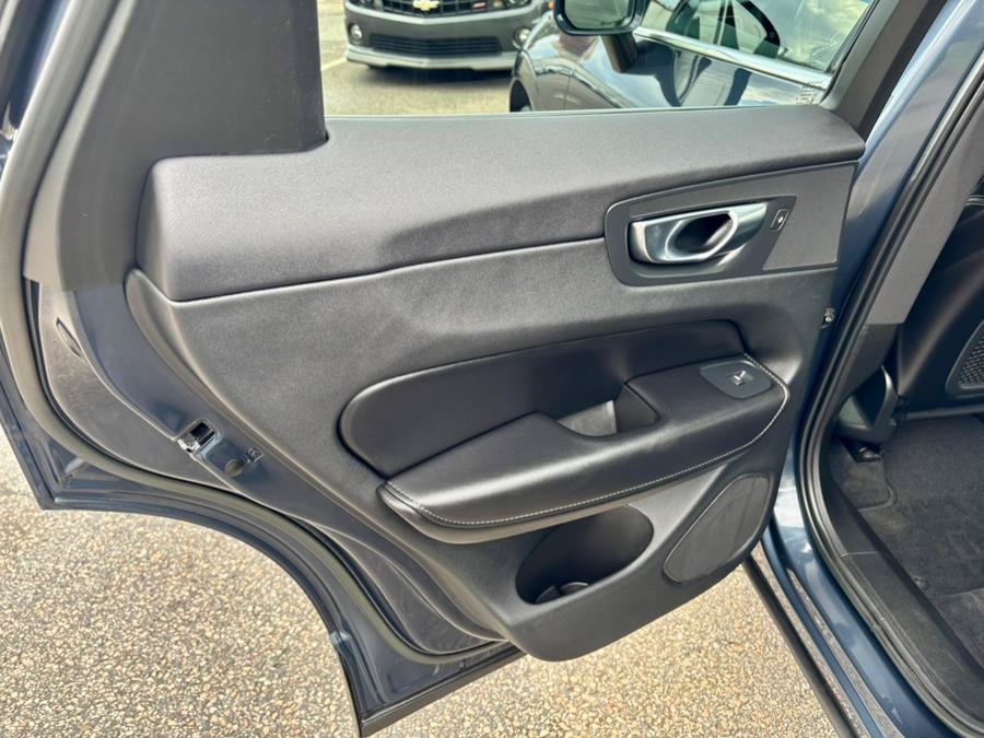 Used 2022 Volvo XC60 B5 Inscription w/ Climate Package AWD/4WD image 16