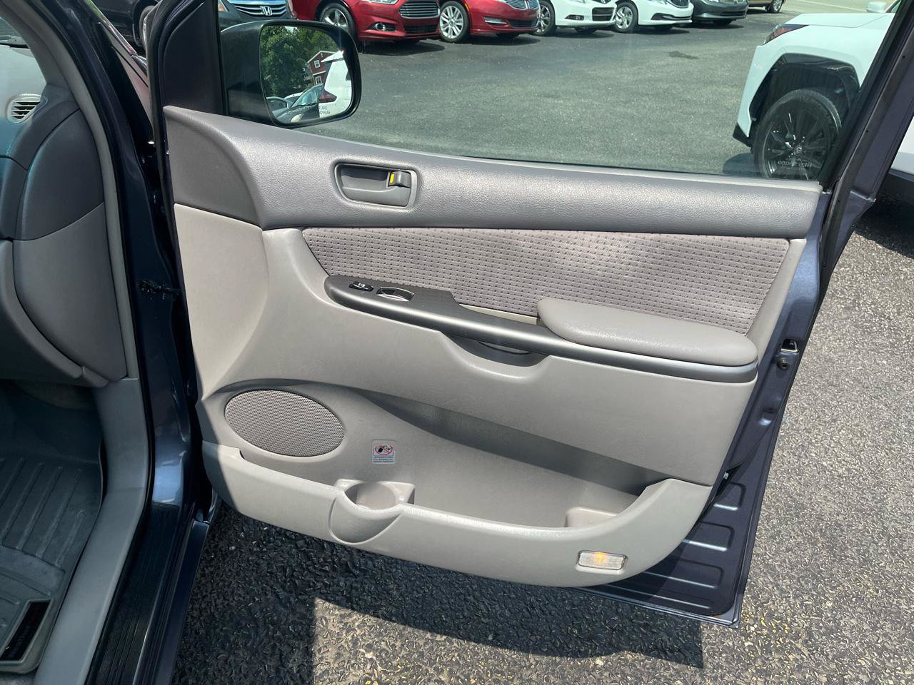 Used 2006 Toyota Sienna LE AWD/4WD image 29