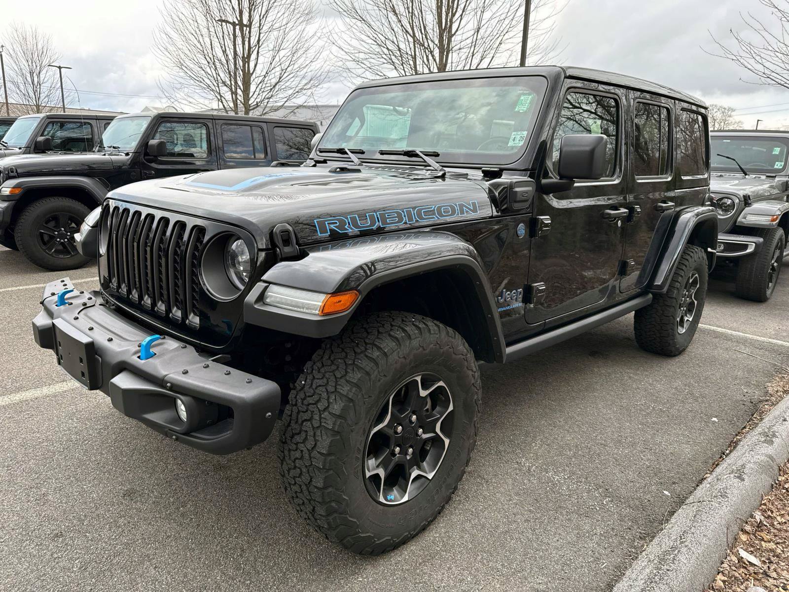 Used 2023 Jeep Wrangler Unlimited Rubicon 4xe w/ Steel Bumper Group AWD/4WD image 25
