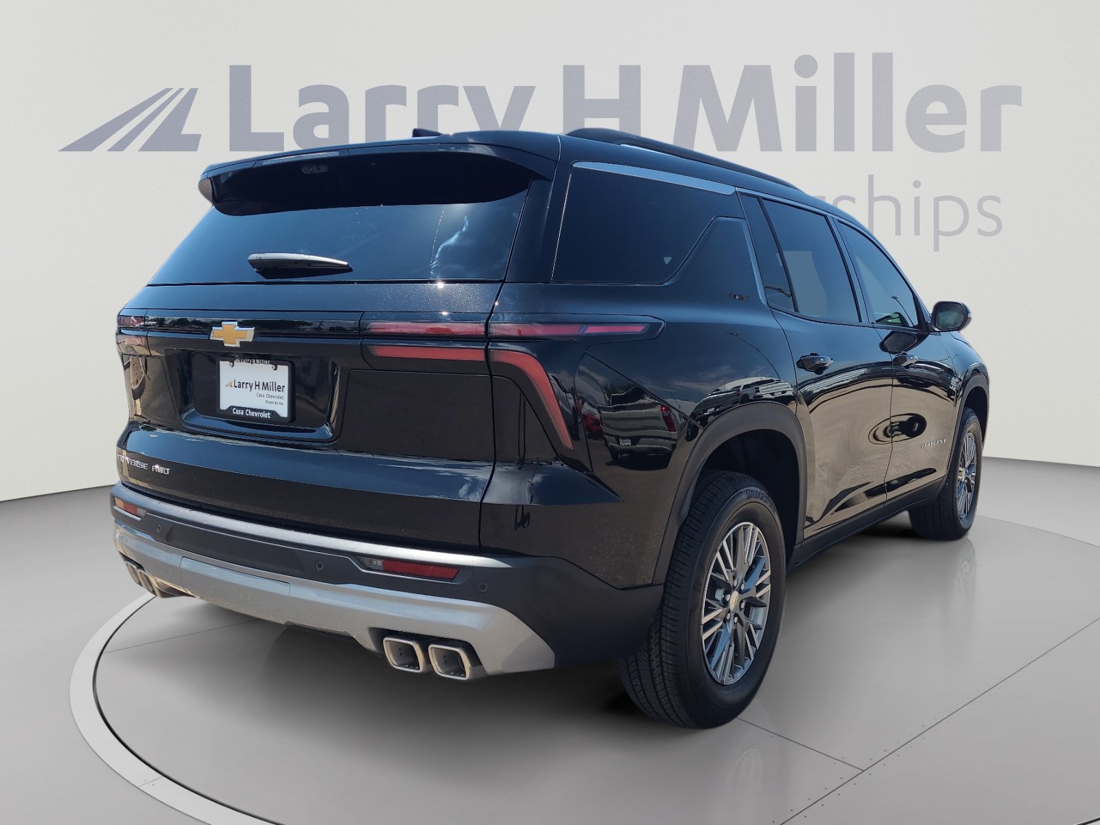 Used 2026 Chevrolet Traverse LT w/ Driver Confidence Package AWD/4WD image 5