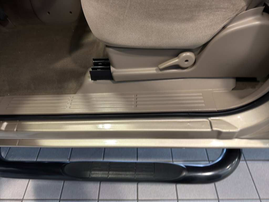 Used 2004 GMC Sierra 1500 BASE Regular Cab w/ Light Duty Power Package image 15