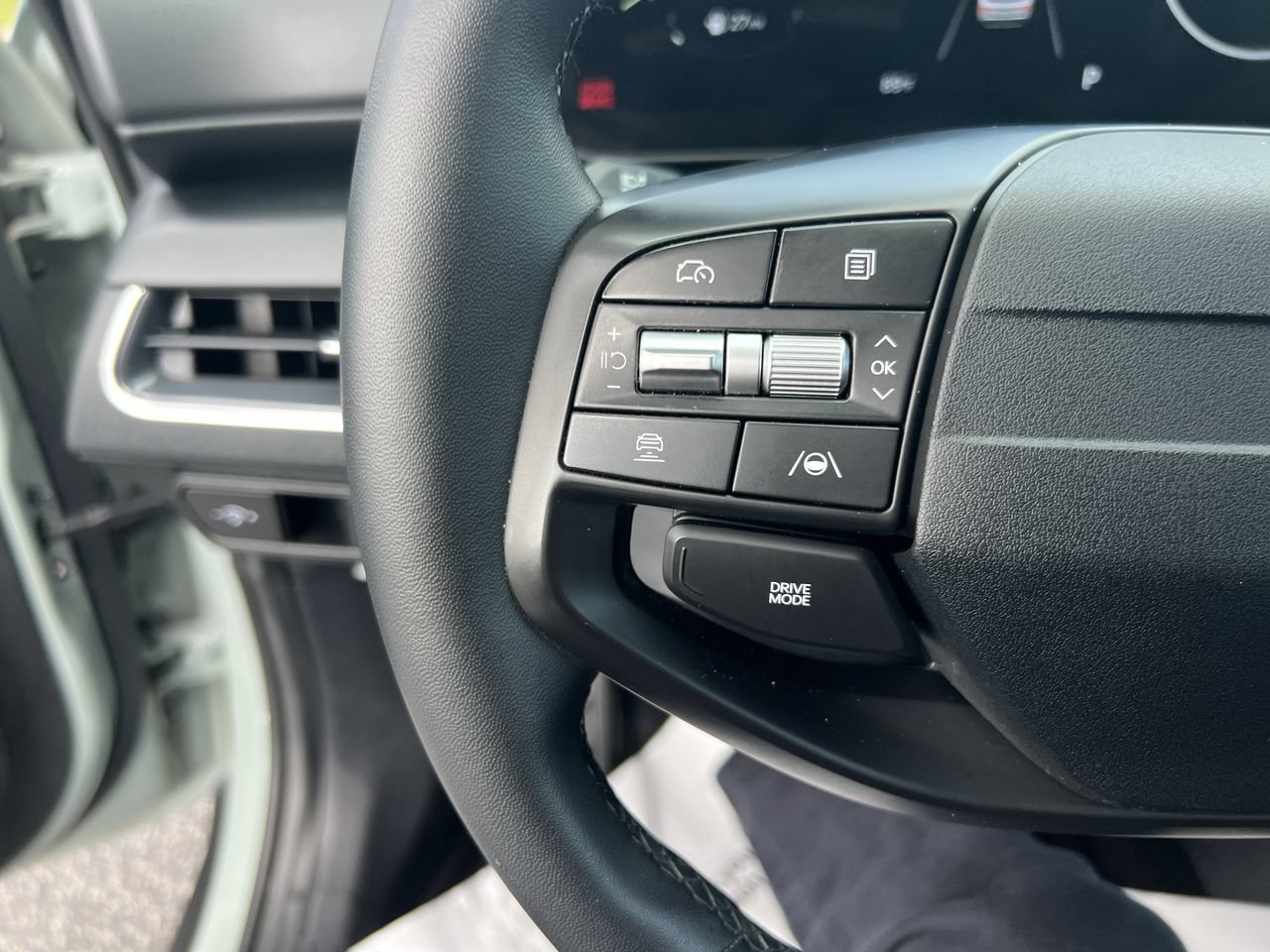 Used 2025 Kia K4 EX FWD image 19