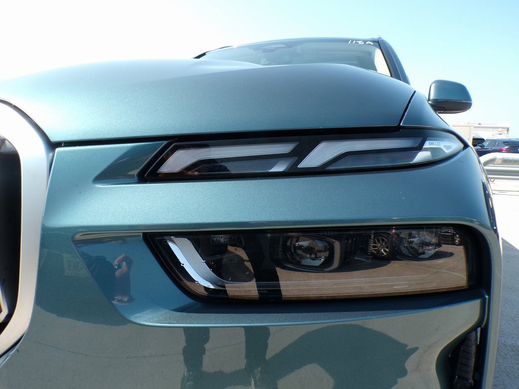 Certified 2023 BMW X7 xDrive40i w/ Premium Package image 9