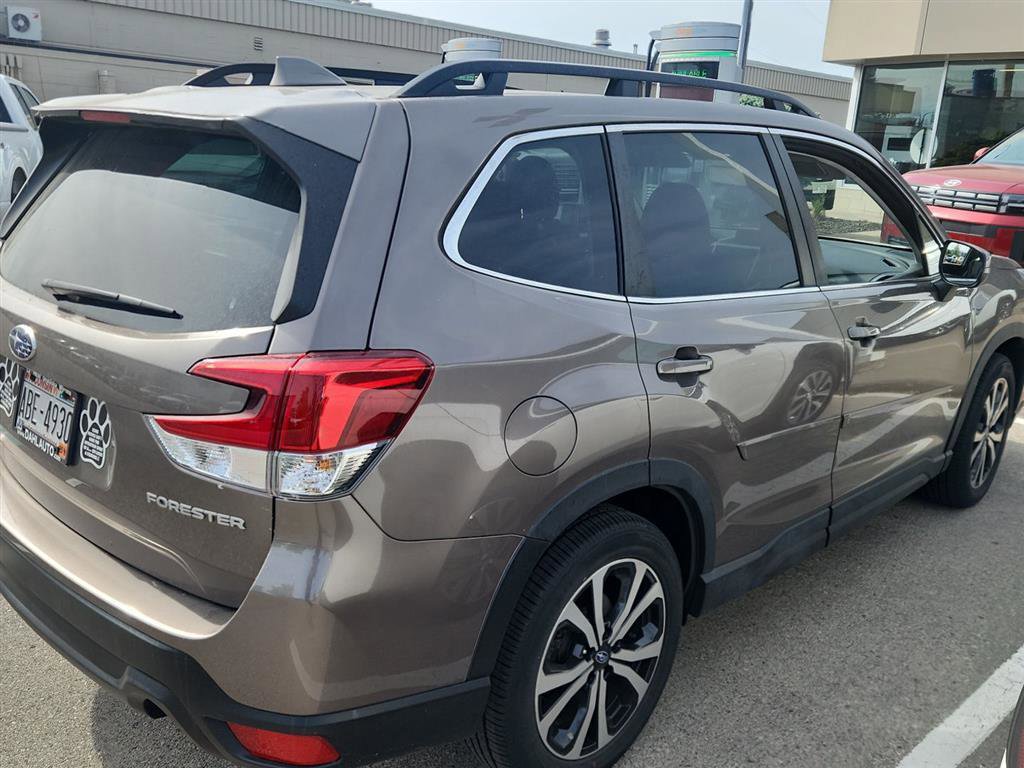 Used 2023 Subaru Forester Limited AWD/4WD image 4