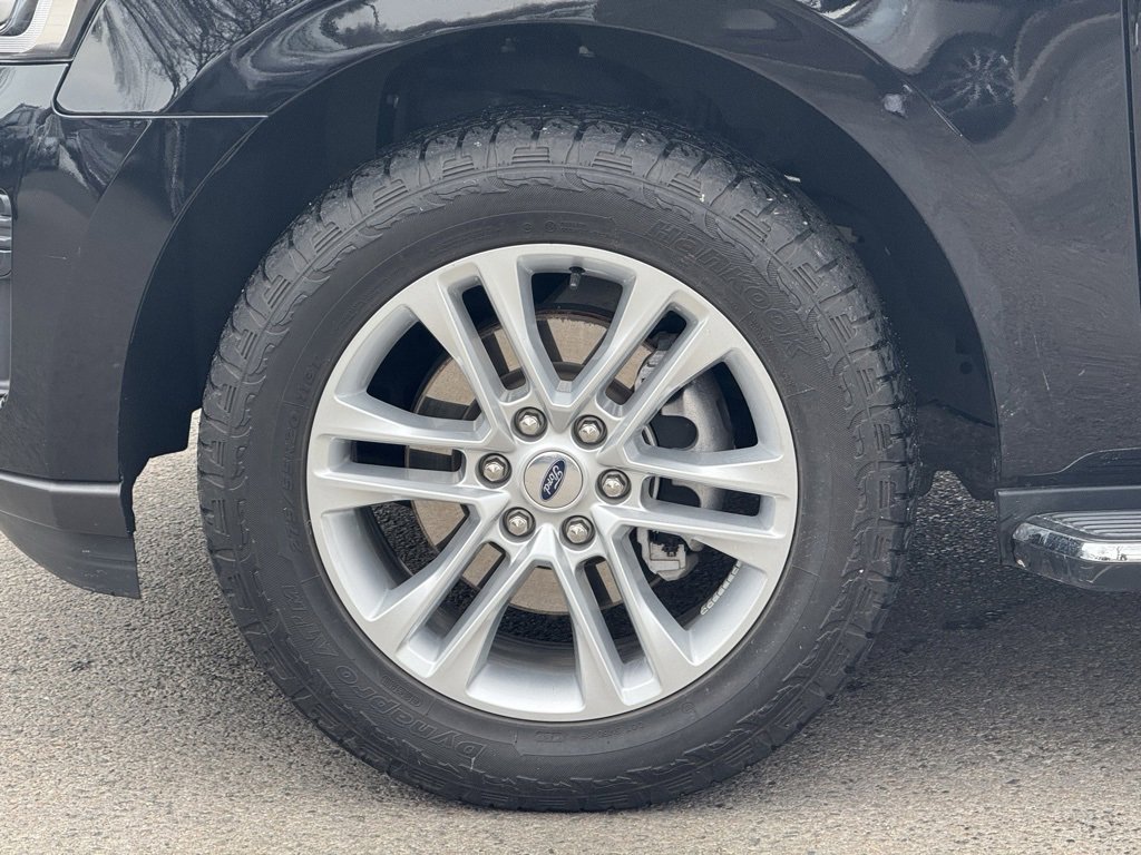 Used 2022 Ford Expedition XLT image 10