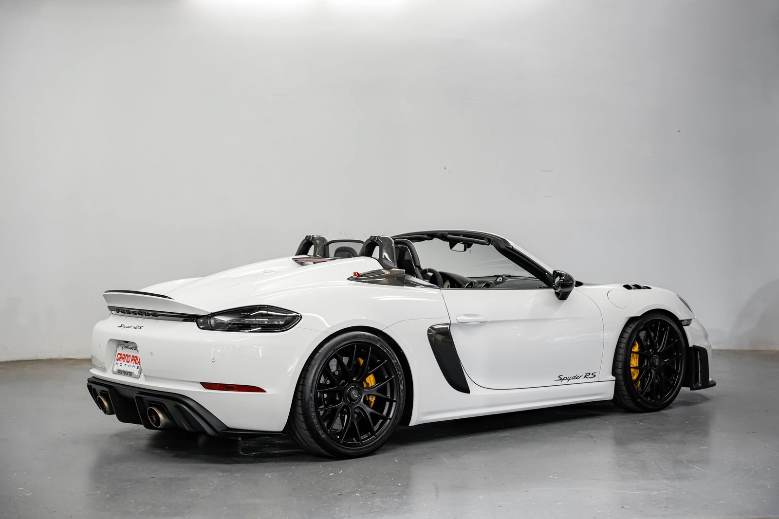 Used 2024 Porsche 718 Boxster Spyder RS RWD image 3