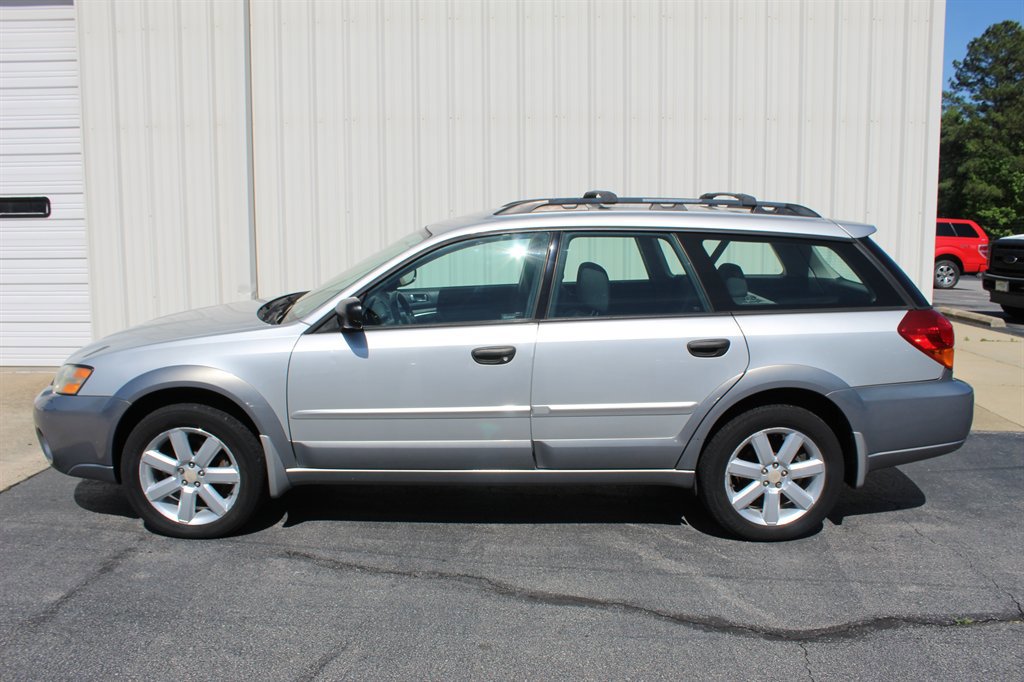 Used 2006 Subaru Outback 2.5i AWD/4WD image 5