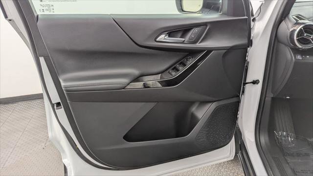 Used 2026 Chevrolet Equinox LT FWD image 13