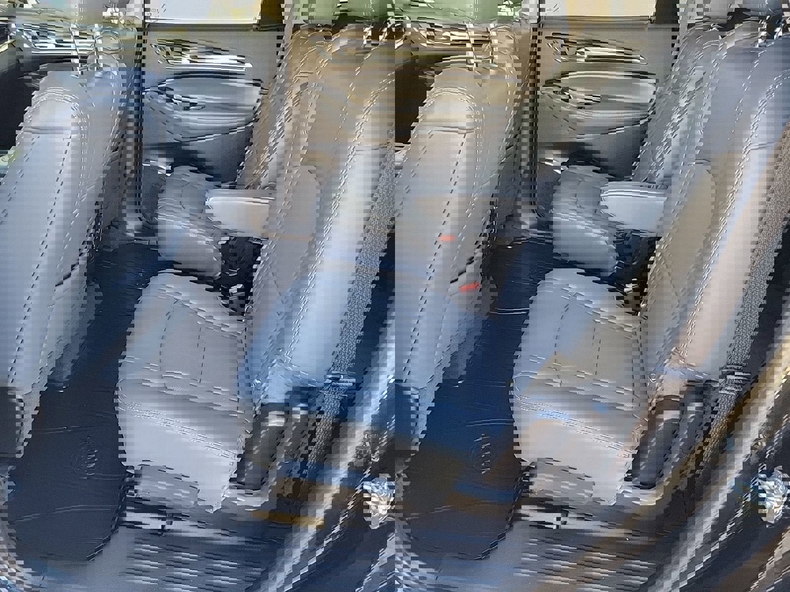 Used 2021 Buick Enclave Premium w/ Sun and Sites Package image 27