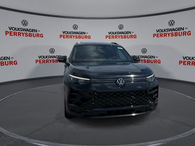 New 2026 Volkswagen Tiguan SE R-Line FWD image 3