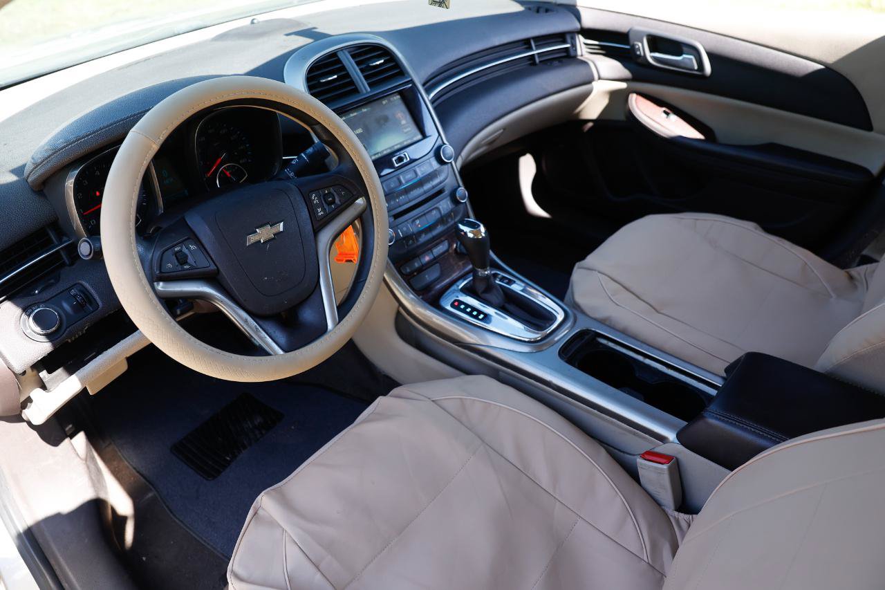 Used 2013 Chevrolet Malibu LT w/ Power Convenience Package FWD image 4