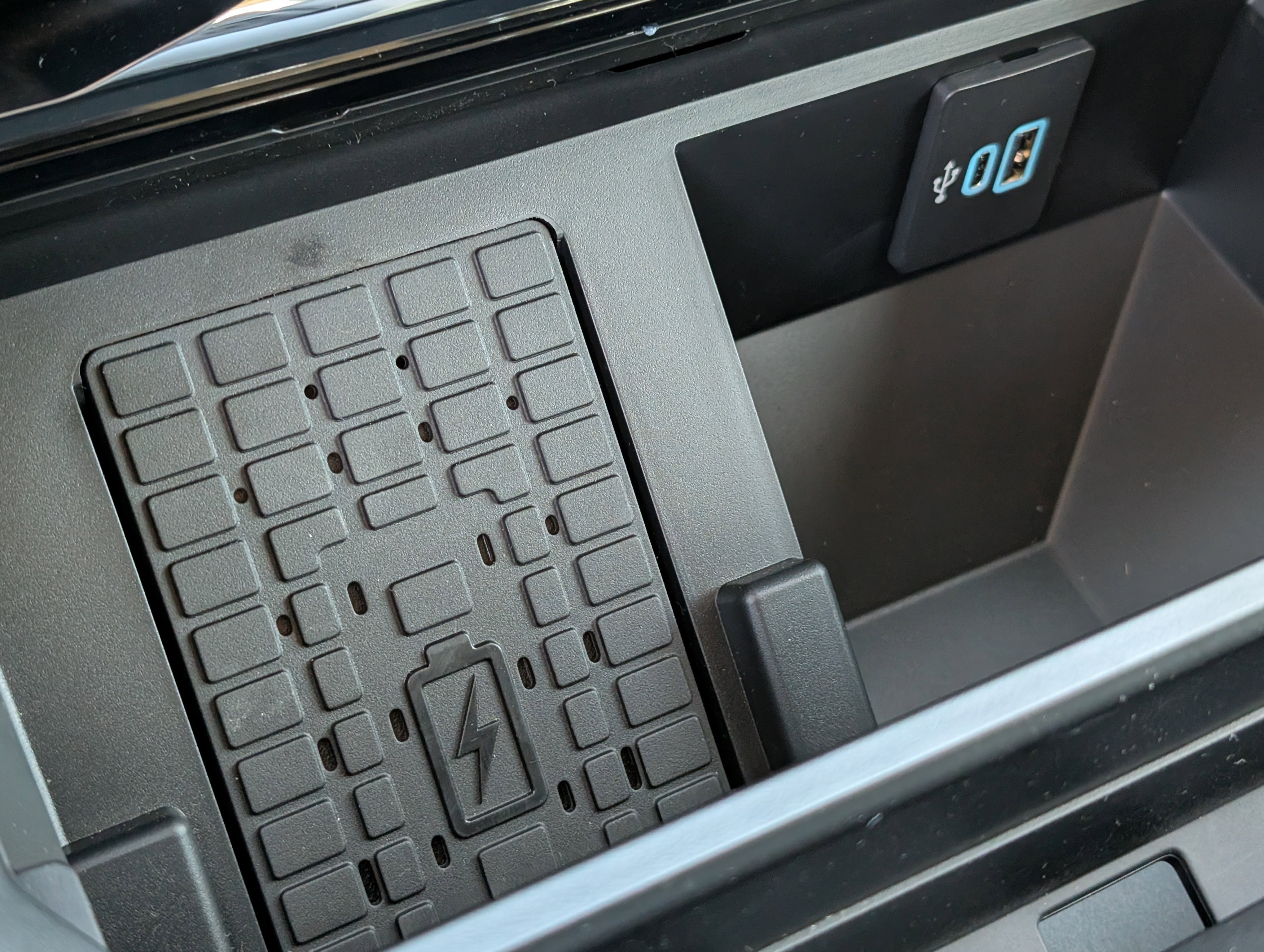 New 2026 Ford F250 Lariat w/ Black Appearance Package image 19