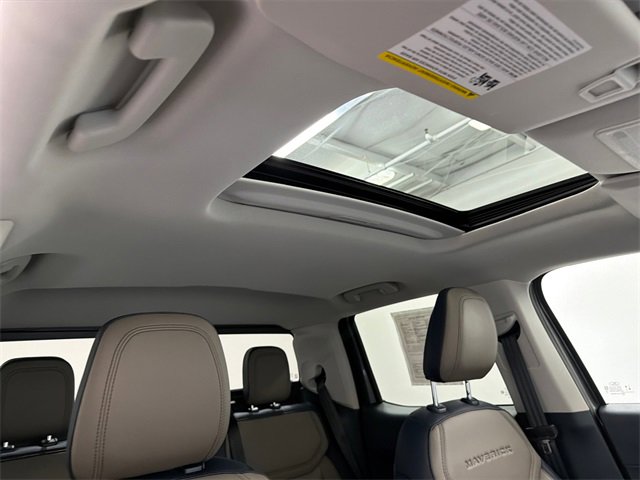 Used 2025 Ford Maverick Lariat image 13