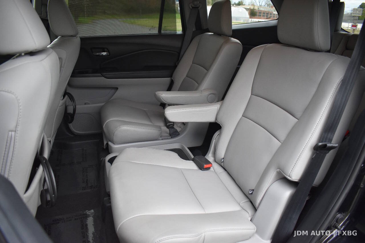 Used 2019 Honda Pilot Touring image 14