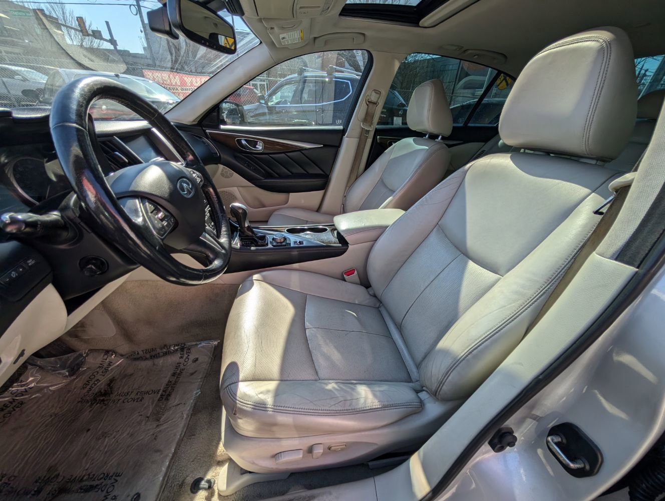 Used 2015 INFINITI Q50 Premium w/ Deluxe Technology Package AWD/4WD image 15