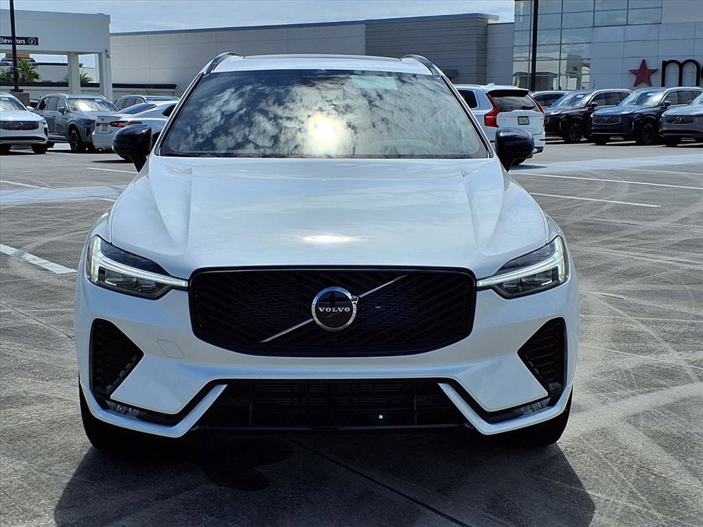 New 2026 Volvo XC60 B5 Core image 2