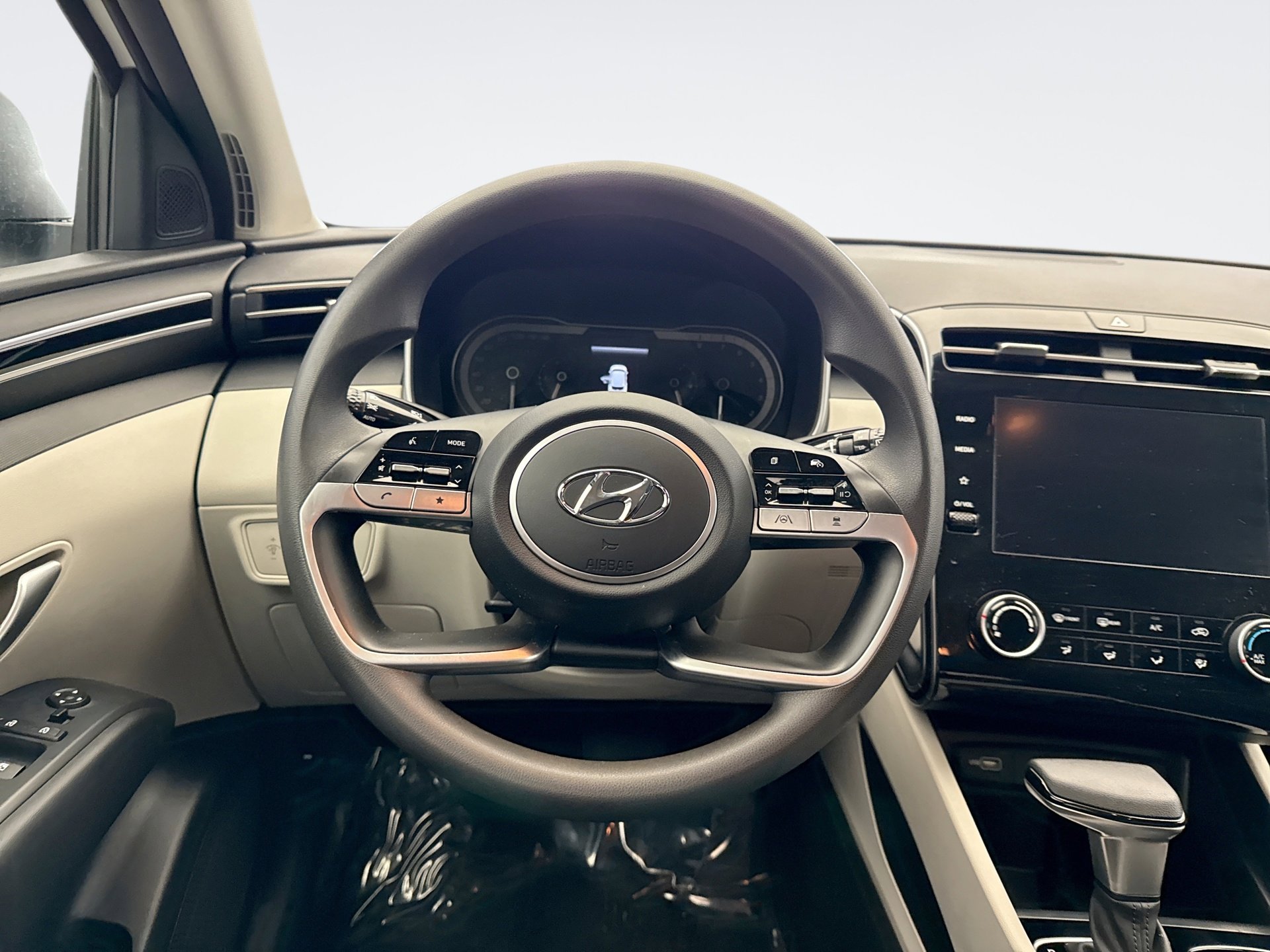 Used 2023 Hyundai Tucson SEL image 12