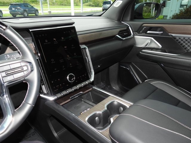 Used 2025 GMC Acadia Denali w/ Super Cruise Package image 46