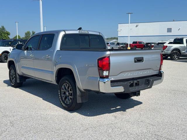 Used 2020 Toyota Tacoma SR5 RWD image 3