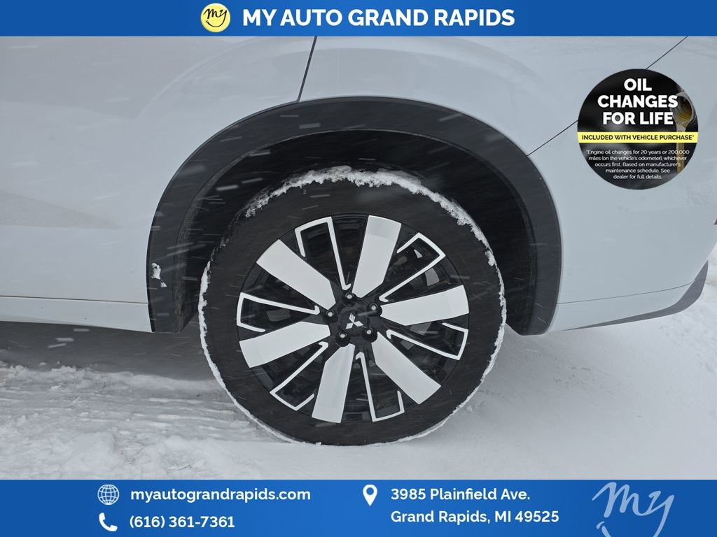 Used 2025 Mitsubishi Outlander SEL image 33