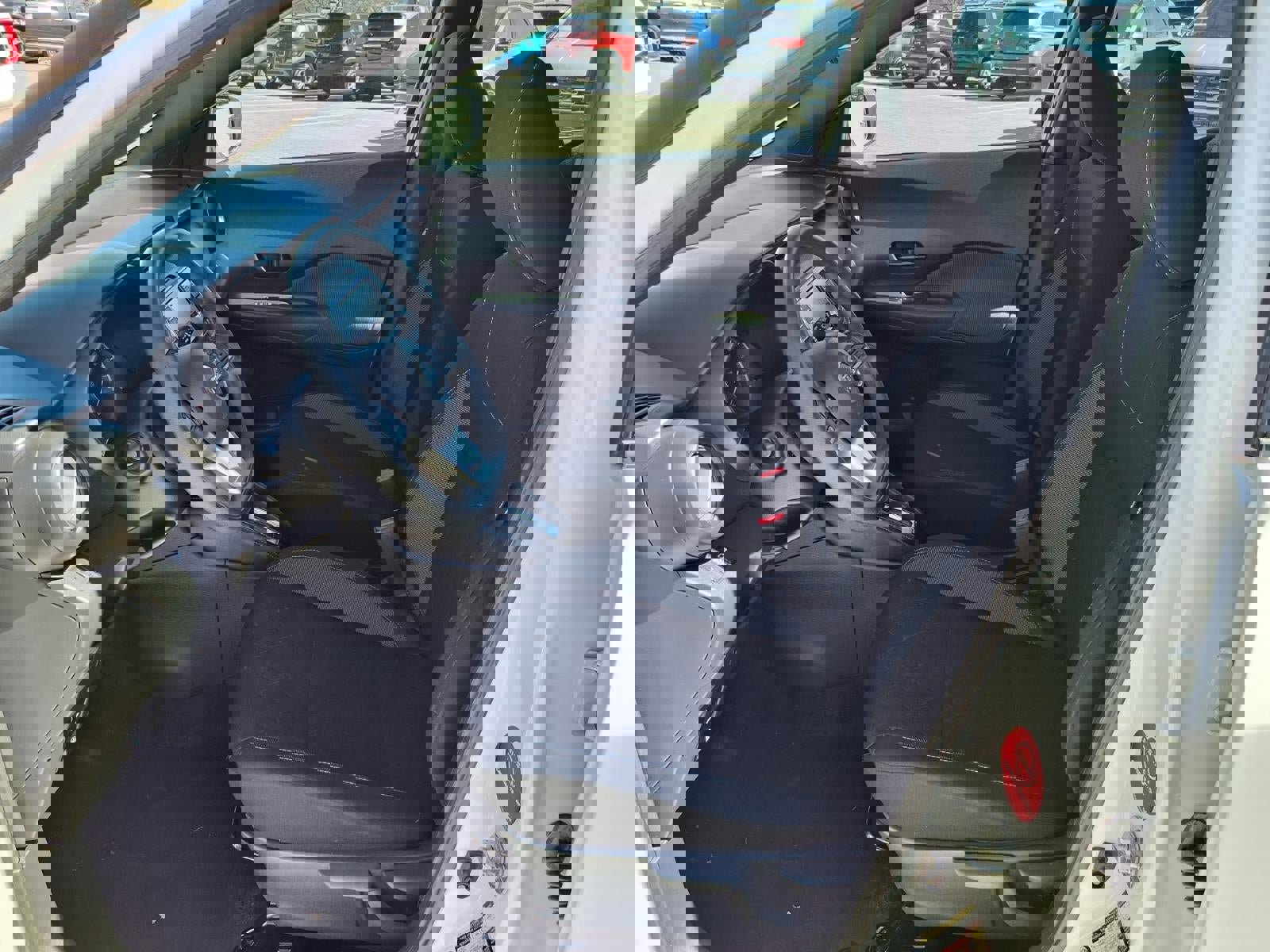 Used 2019 Nissan Kicks S image 11