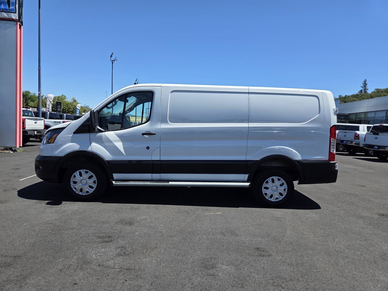 Used 2025 Ford Transit 250 Low Roof w/ Exterior Upgrade Package RWD image 8