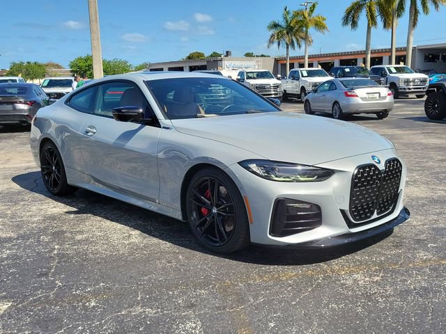 Used 2022 BMW M440i Coupe w/ Premium Package RWD image 2
