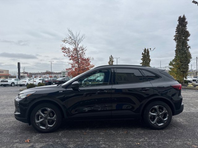 Used 2025 Ford Escape ST-Line image 15