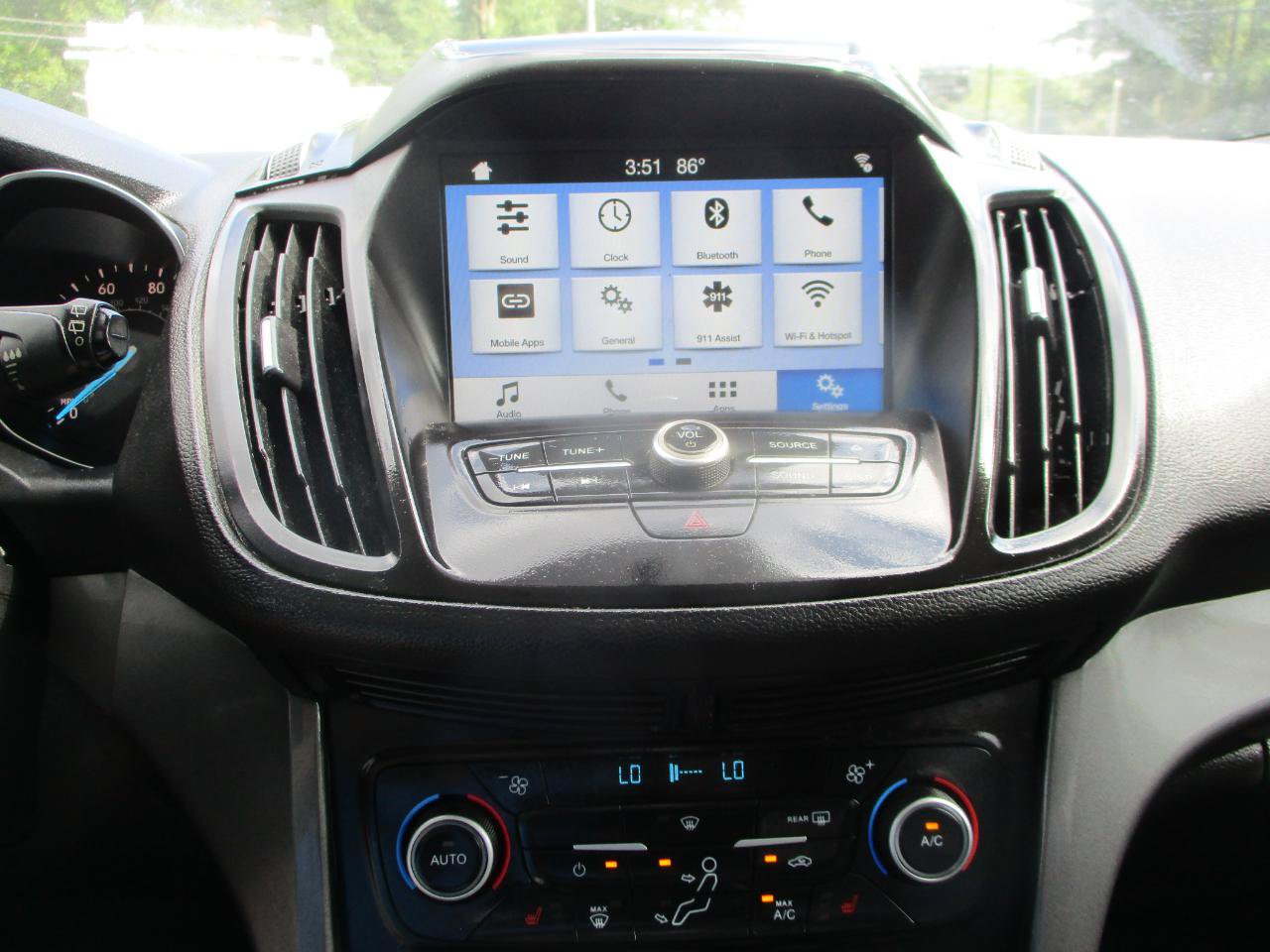 Used 2018 Ford Escape SEL FWD image 16