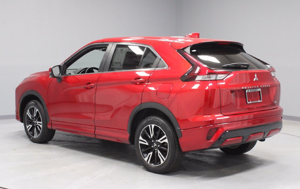 Used 2024 Mitsubishi Eclipse Cross SEL AWD/4WD image 11
