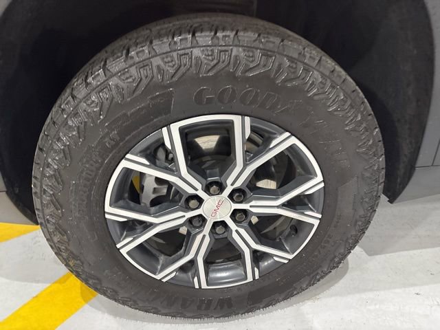 Used 2024 GMC Acadia AT4 w/ Luxury Package image 40