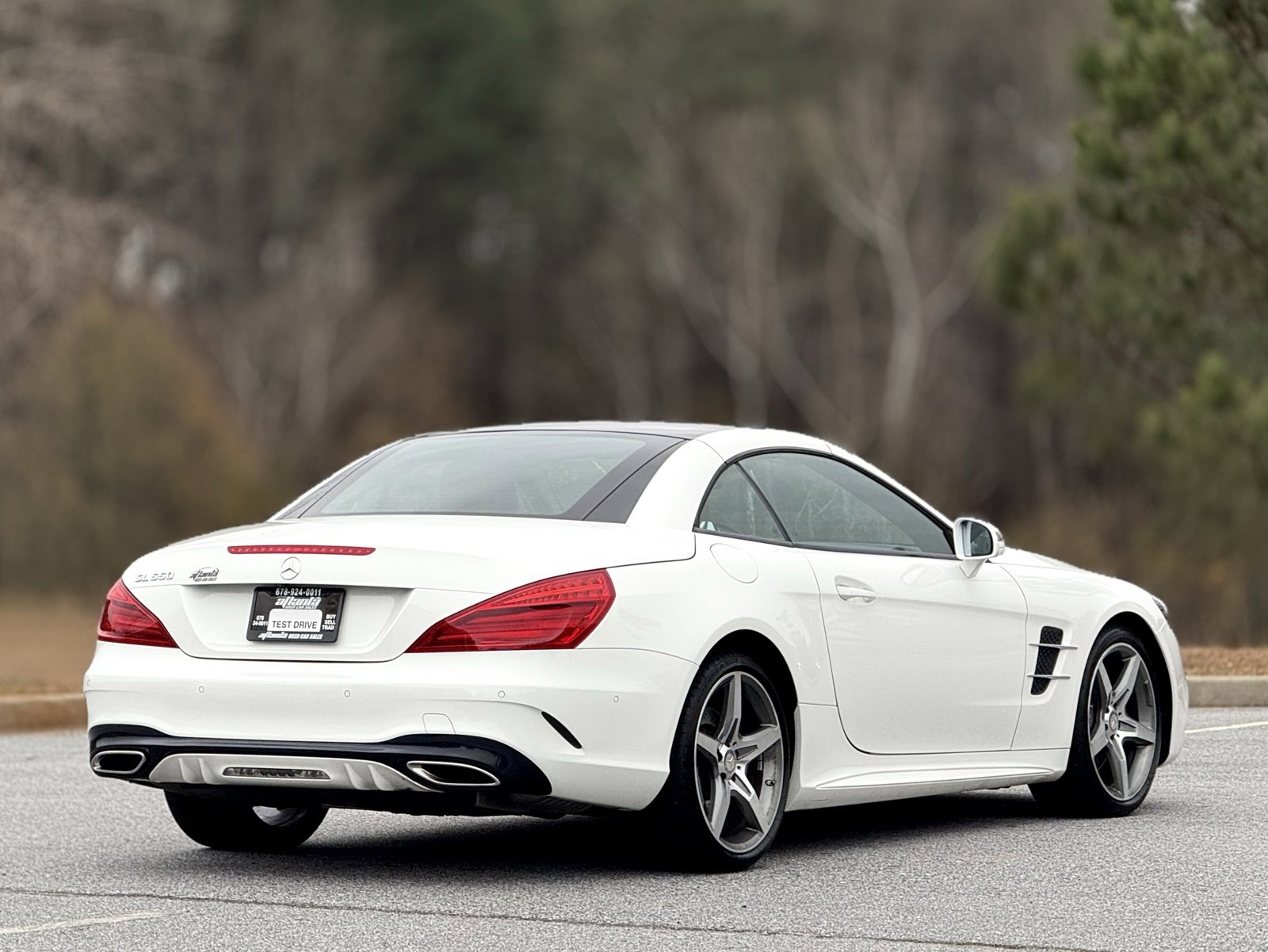 Used 2017 Mercedes-Benz SL 550 image 10