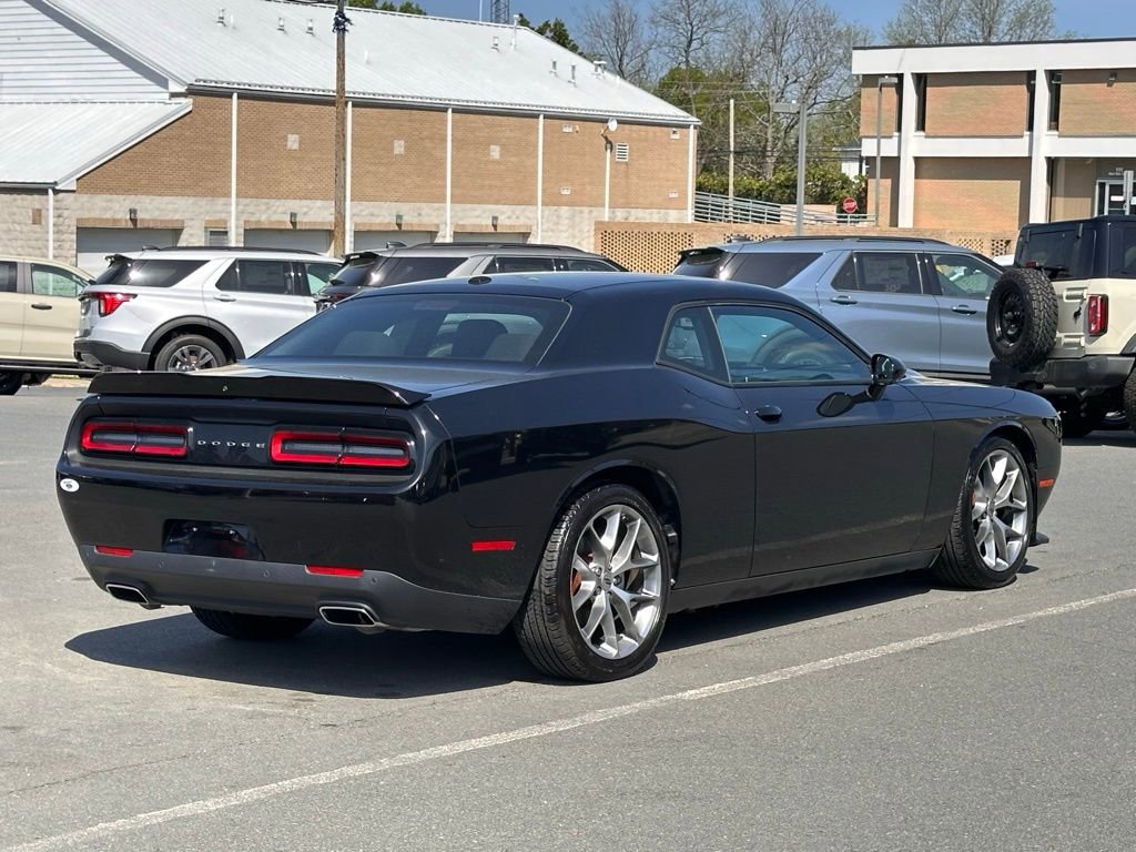 Used 2022 Dodge Challenger GT image 8
