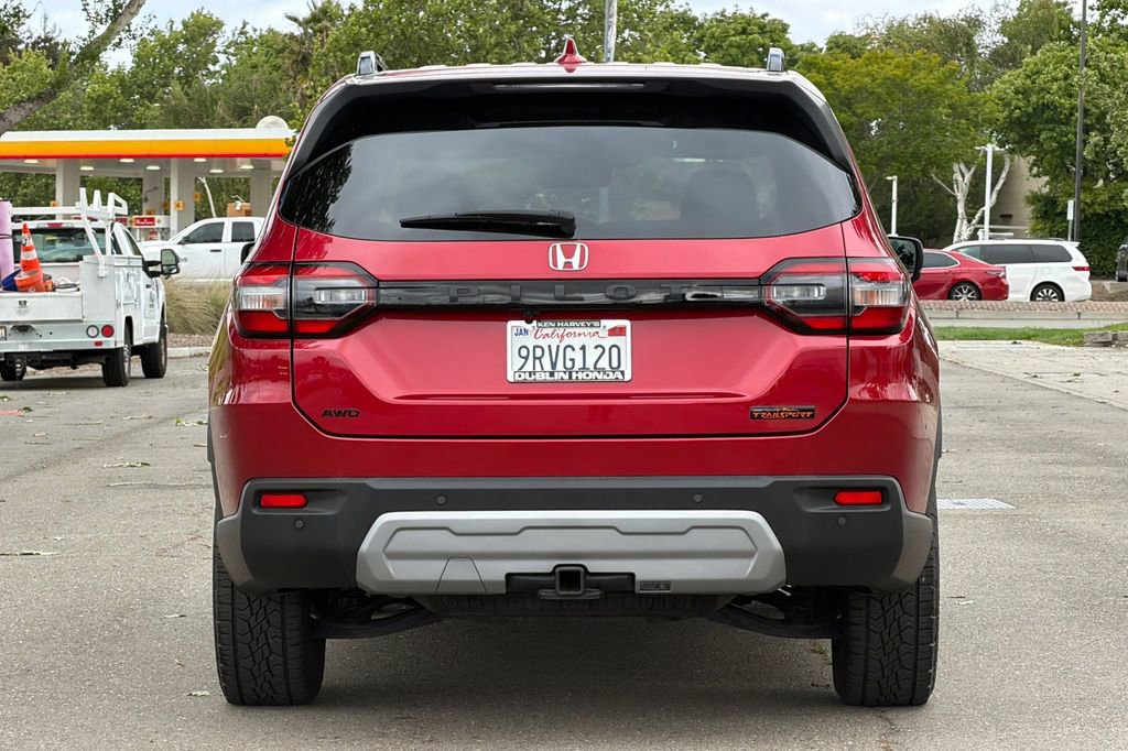 Used 2025 Honda Pilot TrailSport image 5
