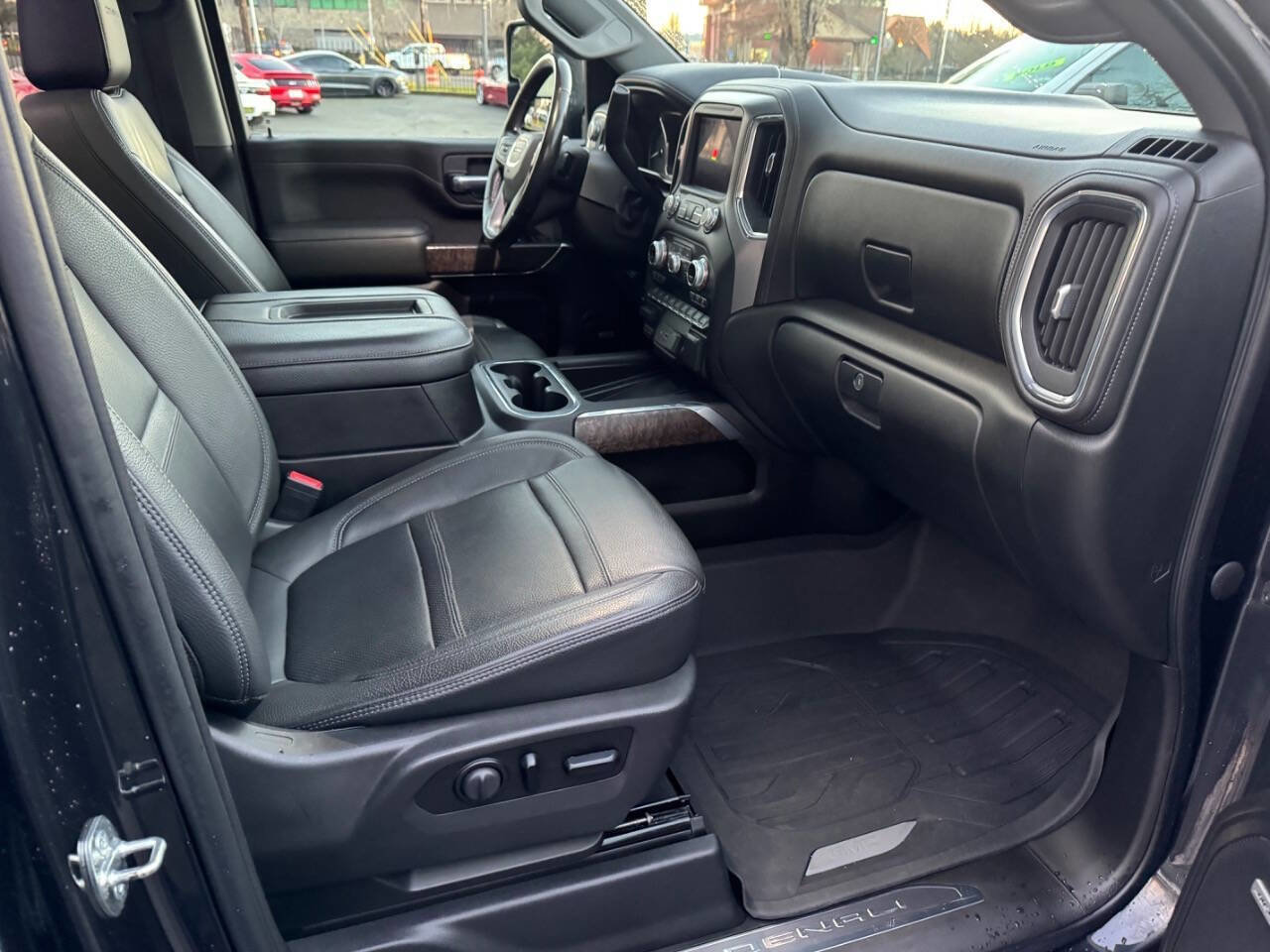 Used 2021 GMC Sierra 2500 Denali w/ Denali Ultimate Package image 17