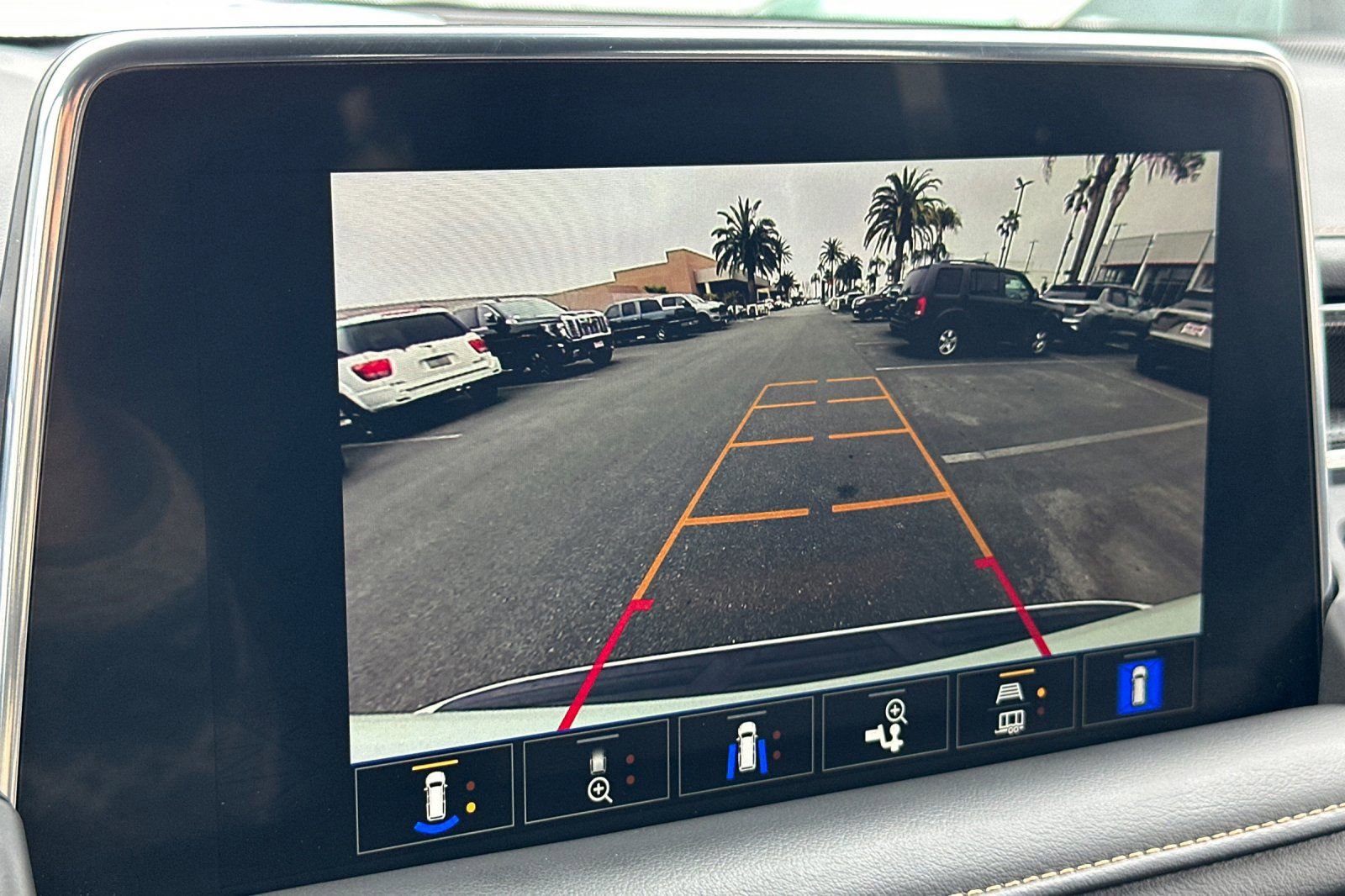 Used 2023 GMC Yukon AT4 w/ AT4 Premium Package image 26