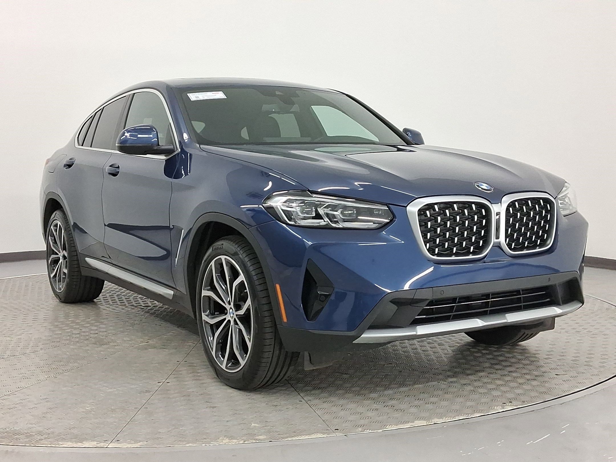 Certified 2023 BMW X4 xDrive30i image 7