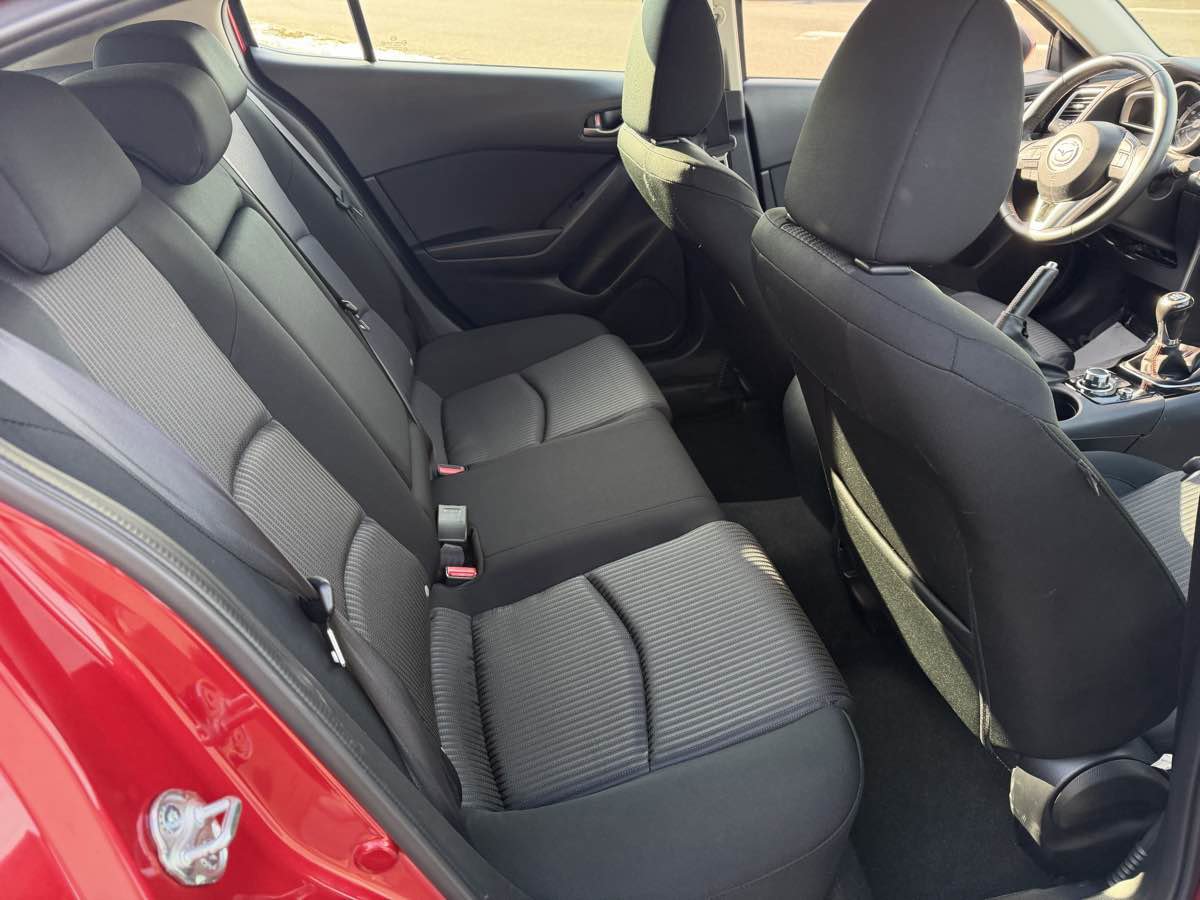 Used 2015 MAZDA MAZDA3 i Touring image 16