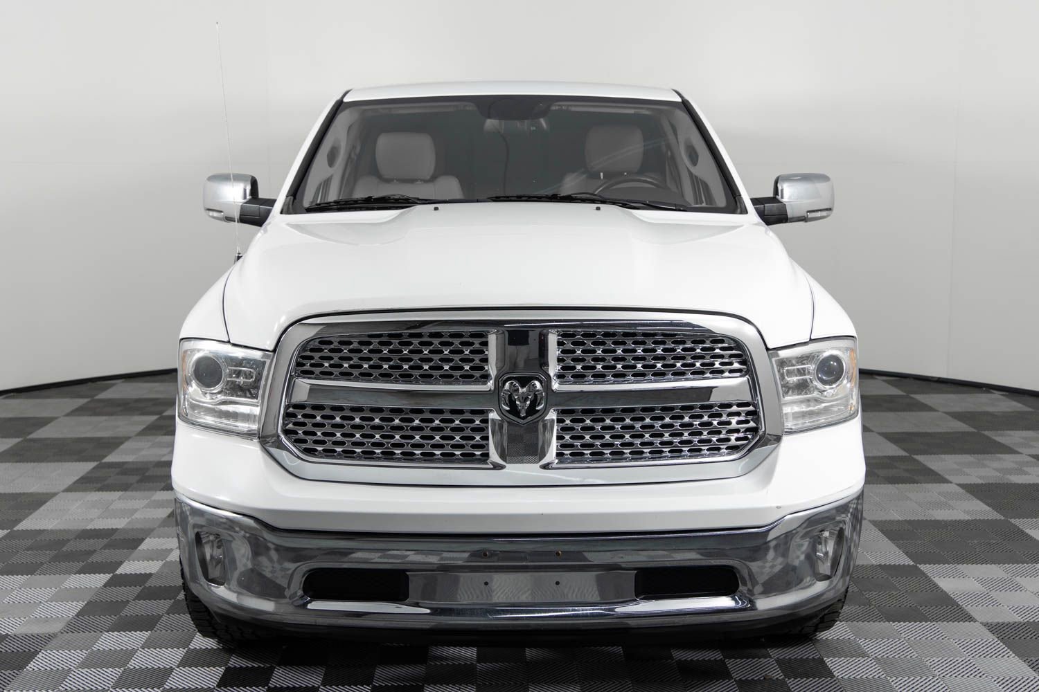 Used 2015 RAM 1500 Laramie w/ Convenience Group image 12